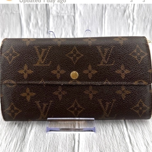 AUTHENTIC Louis Vuitton Monogram Sarah Wallet. Monogram canvas. - Picture 1 of 14